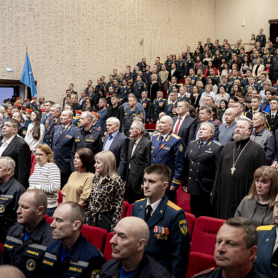 Руководитель военного отдела Нижегородской епархии поздравил сотрудников пожарной охраны с профессиональным праздником