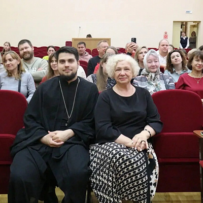 В Александро-Невской православной гимназии прошел праздник посвящения в гимназисты