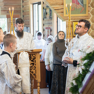 В праздник Вознесения Господня епископ Городецкий и Ветлужский Парамон совершил Божественную литургию в храме Вознесения Господня с. Зарубино