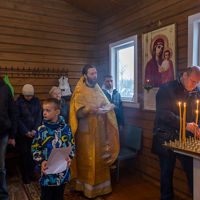 Прихожане храмов Нижегородского благочиния совершили трудническую поездку в село Большое Терюшево Дальнеконстантиновского района
