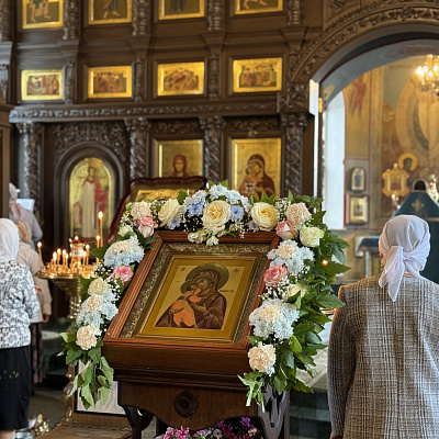 В храмах Нижегородской епархии, освященных в честь Владимирской иконы Божией Матери, отметили престольный праздник