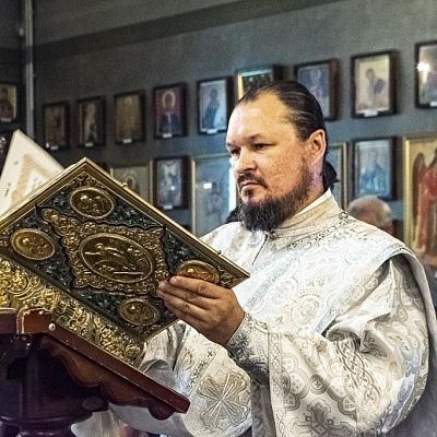 В Неделю 9-ю по Пятидесятнице епископ Городецкий и Ветлужский Августин совершил Божественную литургию в кафедральном соборе Феодоровской иконы Божией Матери