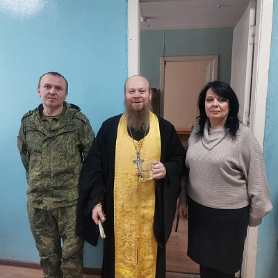Помощник благочинного Приокского округа совершил молебен в районном военкомате