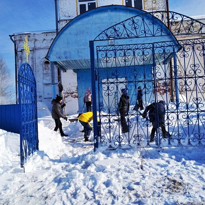 Акция "Поможем храму вместе" в Шарангском благочинии