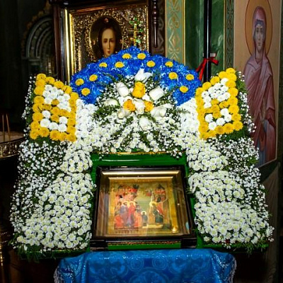 Епископ Городецкий и Ветлужский Августин возглавил традиционный Александро-Невский крестный ход по Городцу