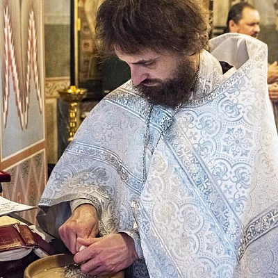 В Неделю 9-ю по Пятидесятнице епископ Городецкий и Ветлужский Августин совершил Божественную литургию в кафедральном соборе Феодоровской иконы Божией Матери