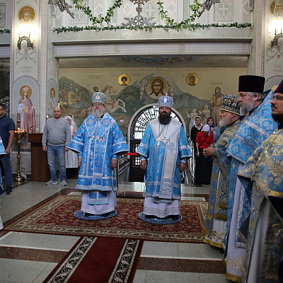 В праздник Владимирской иконы Божией Матери епископ Городецкий и Ветлужский Парамон сослужил архиепископу Владикавказскому и Аланскому Герасиму на Божественной литургии в храме равноапостольного князя Владимира г. Владикавказа