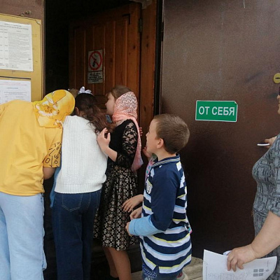 21 мая воспитанники воскресной школы при храме в честь Рождества Пресвятой Богородицы с. Хохлома собрались на итоговое занятие