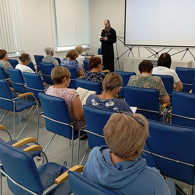 Духовно-просветительская встреча в поселке Красные Баки Воскресенского благочиния