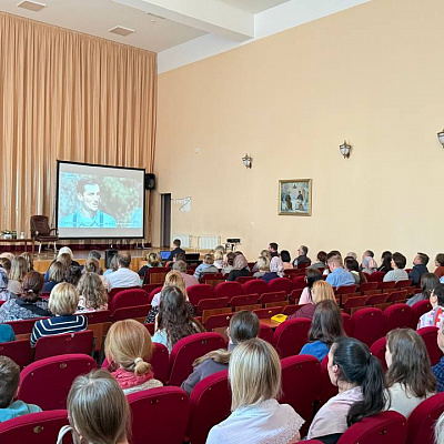 Игумен Киприан (Ященко) посетил православную гимназию имени святого благоверного князя Александра Невского