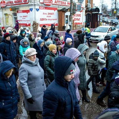 Епископ Городецкий и Ветлужский Августин возглавил традиционный Александро-Невский крестный ход по Городцу