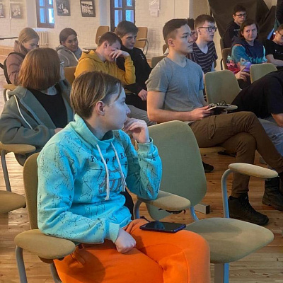 В рамках проекта "МОЯ РОДИНА" 11-13 ноября в Архиерейском подворье с.Белбаж проходила Тематическая трудовая акция