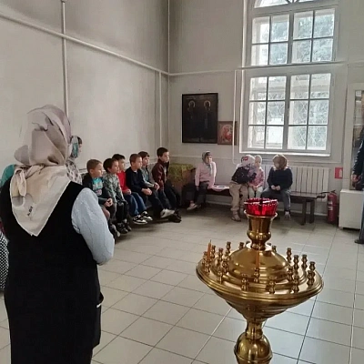 Воспитанники детского сада "Акварель" посетили храм Пресвятой Живоначальной Троицы в поселке Шаранга