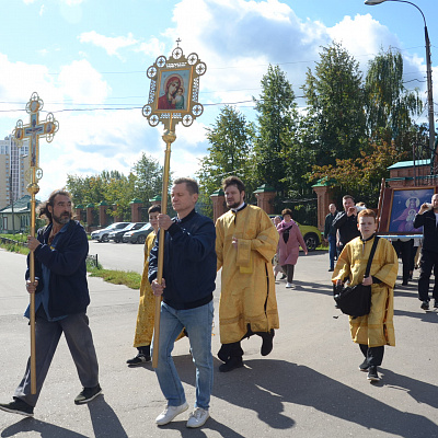 В Воскресенском благочинии Нижегородской епархии состоялся крестный ход, приуроченный к началу церковного новолетия