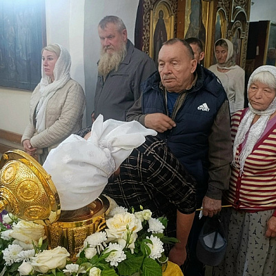 В храме Трёх Святителей города Урень состоялась встреча ковчега с частицей мощей святого праведного Алексея Бортсурманского