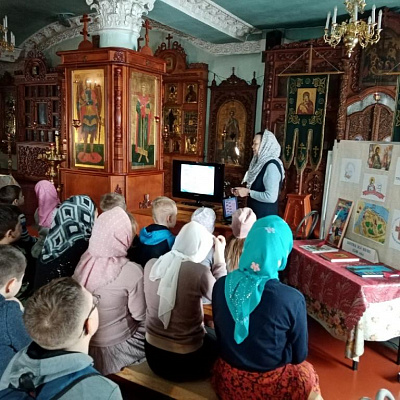 Подошел к завершению второй этап реализации проекта «Комплексная воспитательно-образовательная программа «Урок мужества «Живи как Невский» - победителя второго конкурса Фонда президентских грантов 2020 года. 