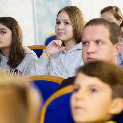Солисты хоров Всероссийского фестиваля хорового исполнительского мастерства «Александро-Невский Хоровой Собор» в Городце приняли участие в комплексной воспитательно-образовательной программе «Урок мужества «Живи как Невский»