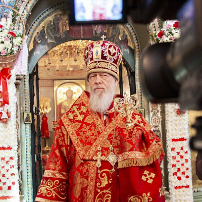 Вечером 24 апреля епископ Городецкий и Ветлужский Августин совершил Пасхальную вечерню в кафедральном соборе иконы Божией Матери Феодоровская города Городец 