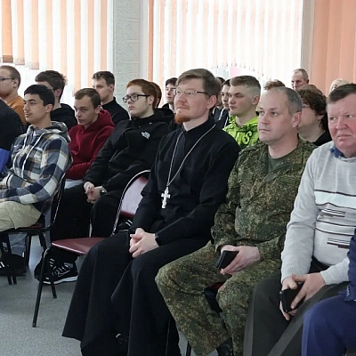 Священник Ветлужско-Уренского благочиния обратился к призывникам поселка Тонкино