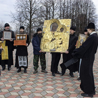 Крестные ходы вокруг населенных пунктов, входящих в каноническую территорию храмов, прошли в Городецкой епархии 