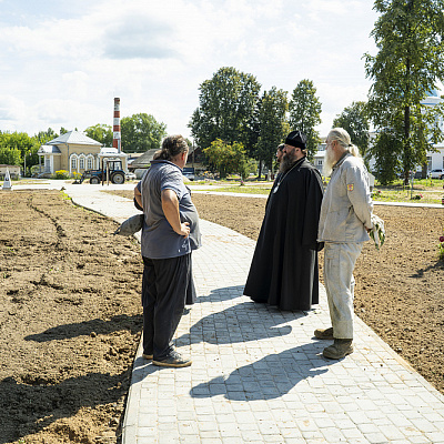 Епископ Городецкий и Ветлужский Парамон совершил Божественную литургию в Городецком кафедральном соборе Покрова Пресвятой Богородицы