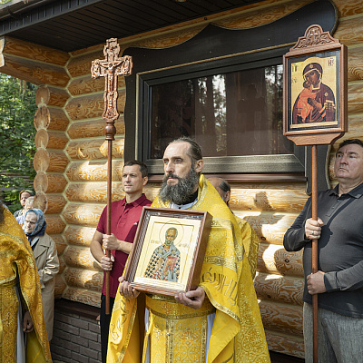 В престольный праздник епископ Городецкий и Ветлужский Парамон совершил Божественную литургию в храме святителя Николая Чудотворца д. Б. Суходол