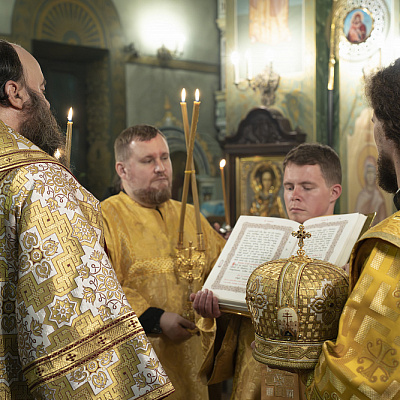 В канун Недели 20-й по Пятидесятнице епископ Городецкий и Ветлужский Парамон совершил Всенощное бдение в Городецком Феодоровском мужском монастыре