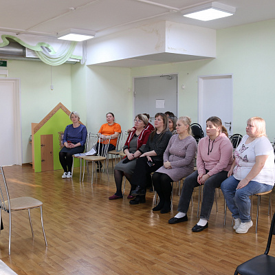 Клирик Автозаводского благочиния провел духовную беседу с педагогами детского сада №70
