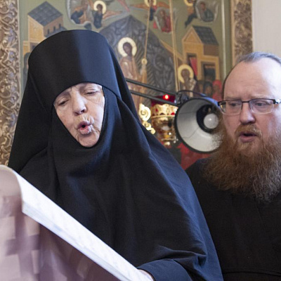 Епископ Городецкий и Ветлужский Августин совершил Божественную литургию в храме Трёх Святителей Высоковского Успенского мужского монастыря