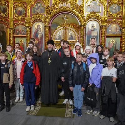 Клирик Нижегородского благочиния провел экскурсию для школьников в рамках проекта «Дружный Нижний»