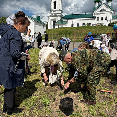 В Борском благочинии состоялась патриотическая акция «Живем и помним»